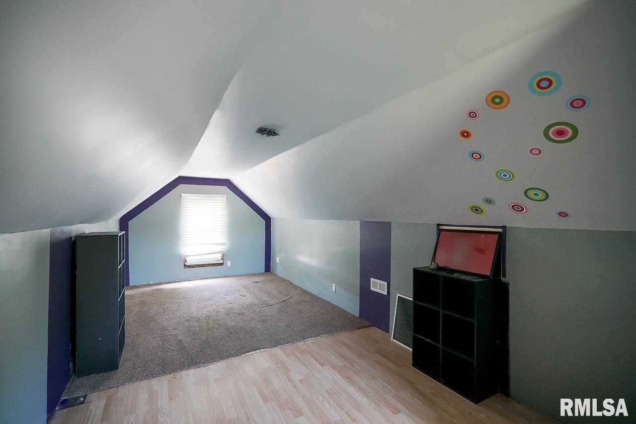 617 East Virginia Avenue Peoria, IL 61603 - Photo 35 of 57