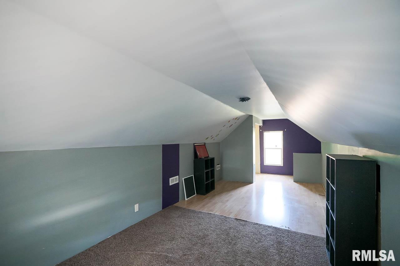 617 East Virginia Avenue Peoria, IL 61603 - Photo 39 of 57