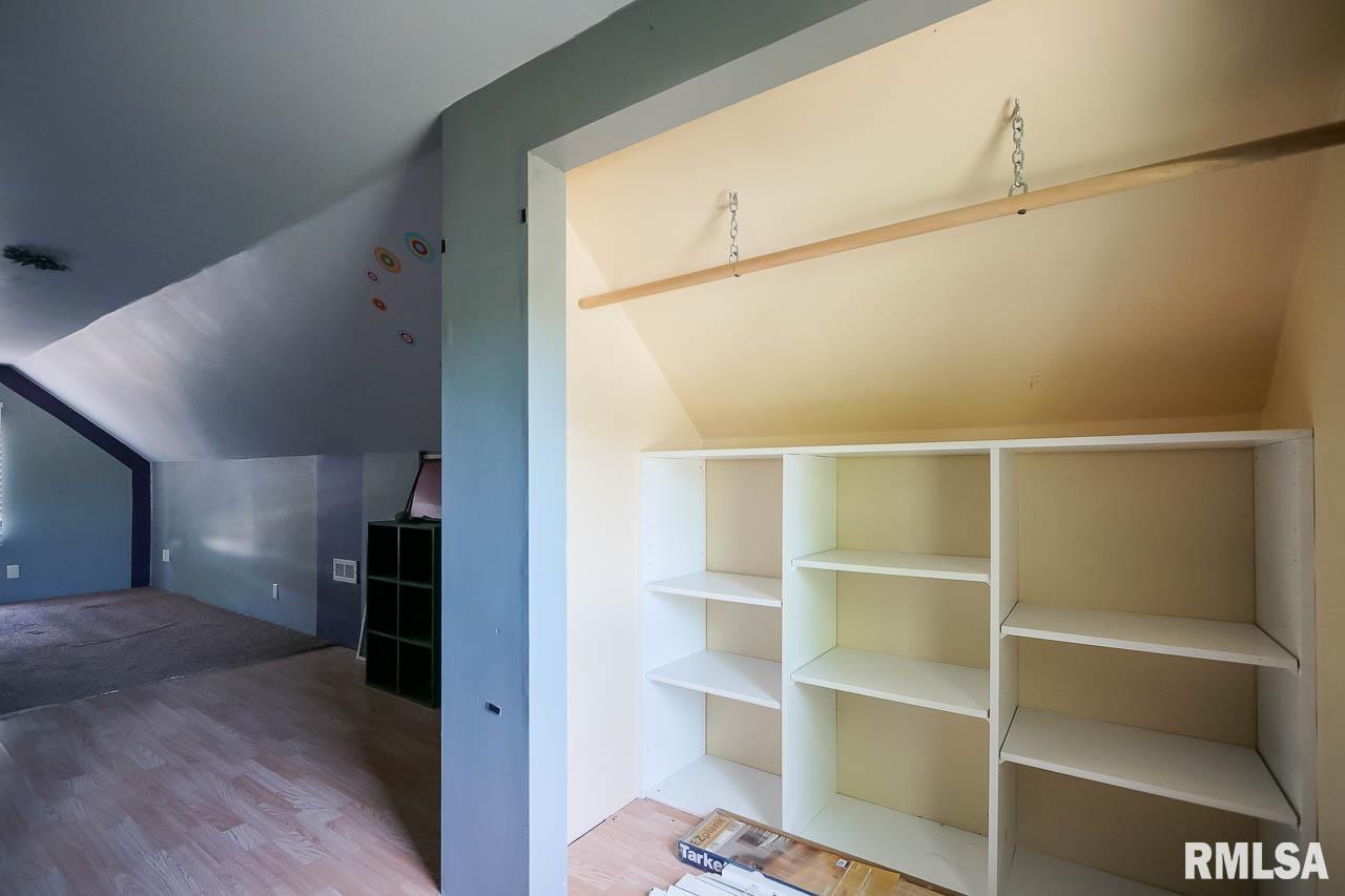 617 East Virginia Avenue Peoria, IL 61603 - Photo 41 of 57