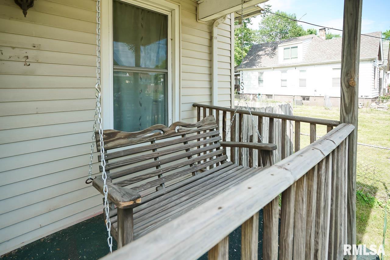 617 East Virginia Avenue Peoria, IL 61603 - Photo 8 of 57