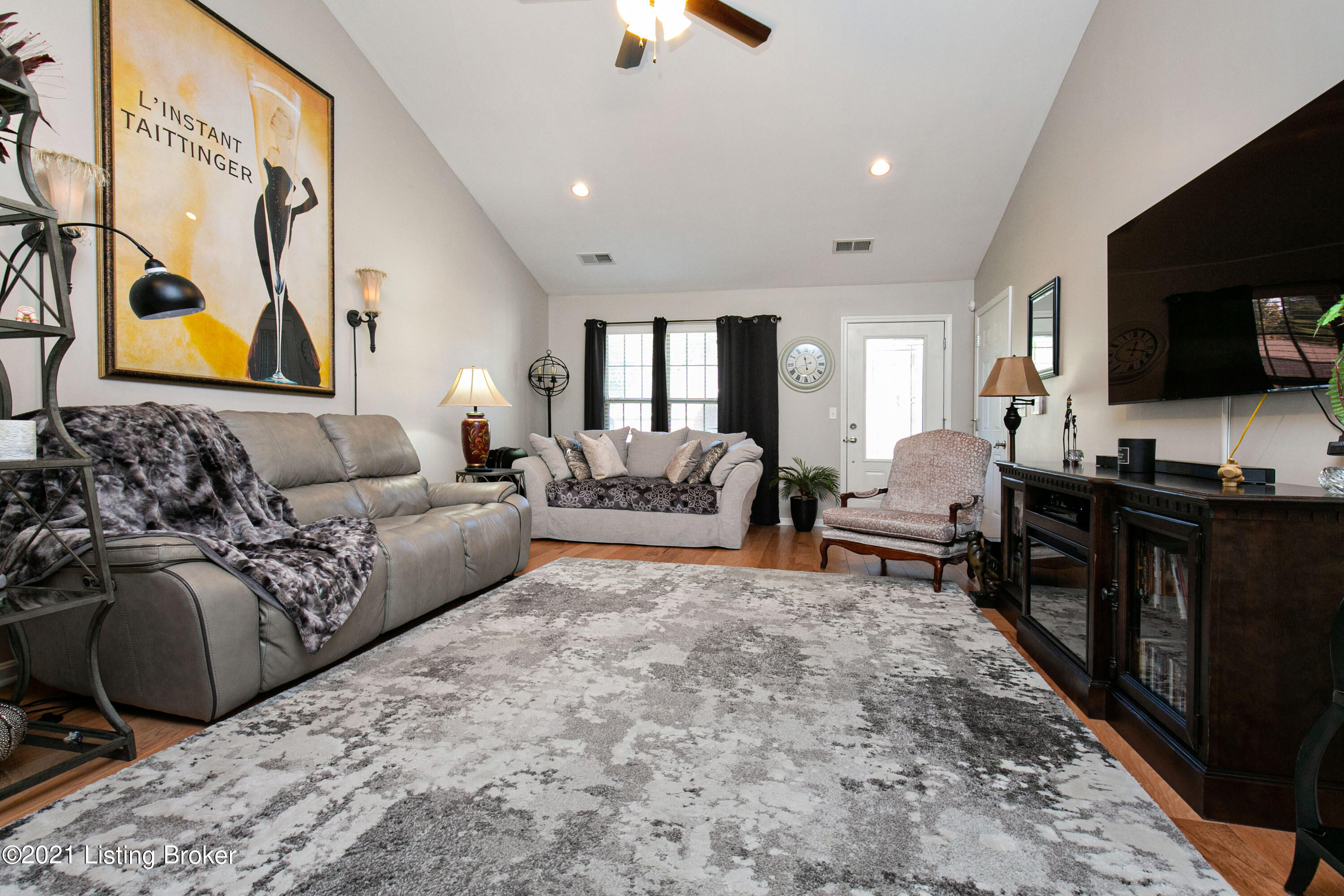 6519 Renate Road Louisville, KY 40291 - Photo 8 of 28 6519 Renate Rd