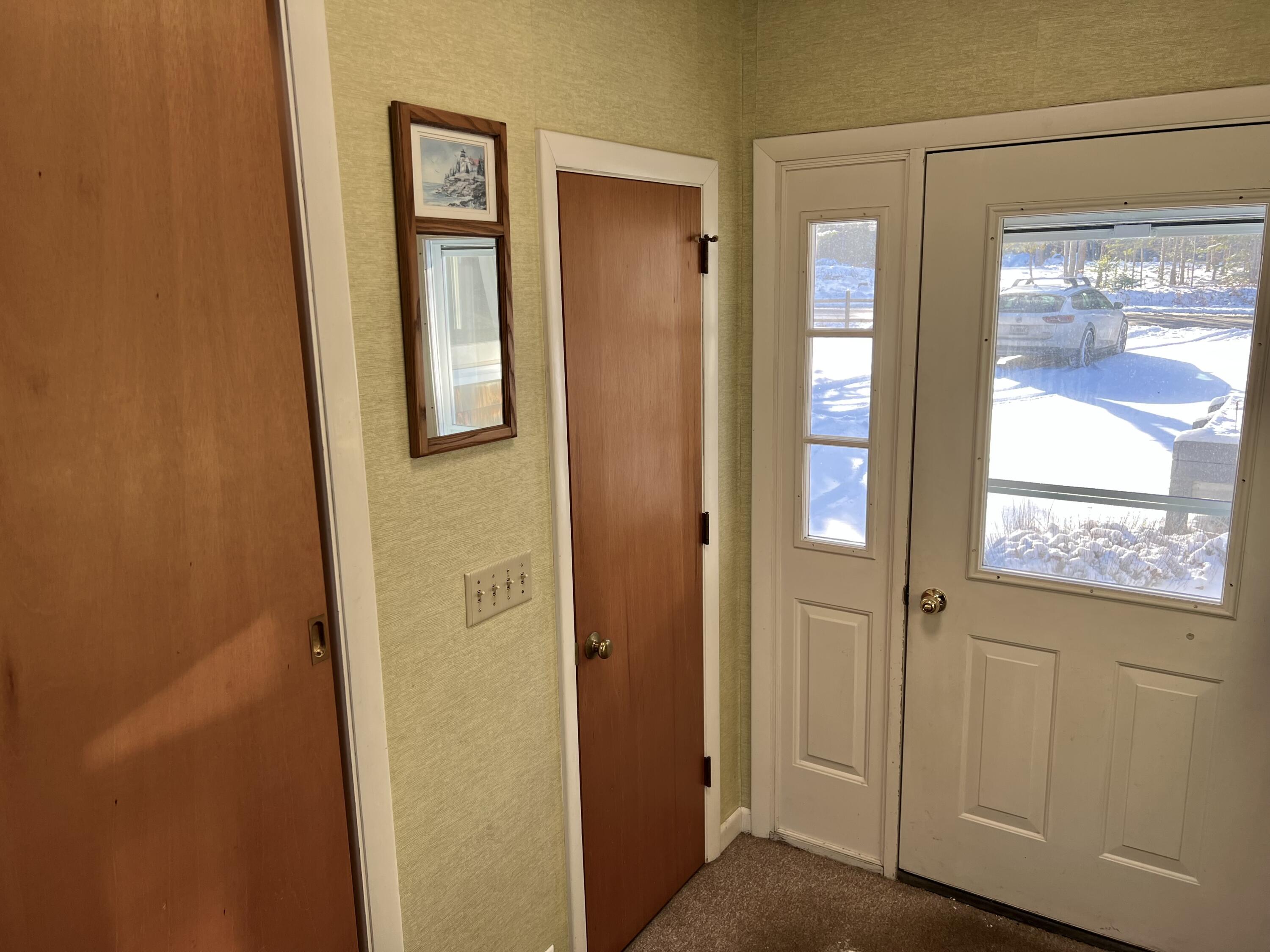 17 Freeman Ridge Road Southwest Harbor, ME 04679 - Photo 11 of 58 Mudroom / entry
