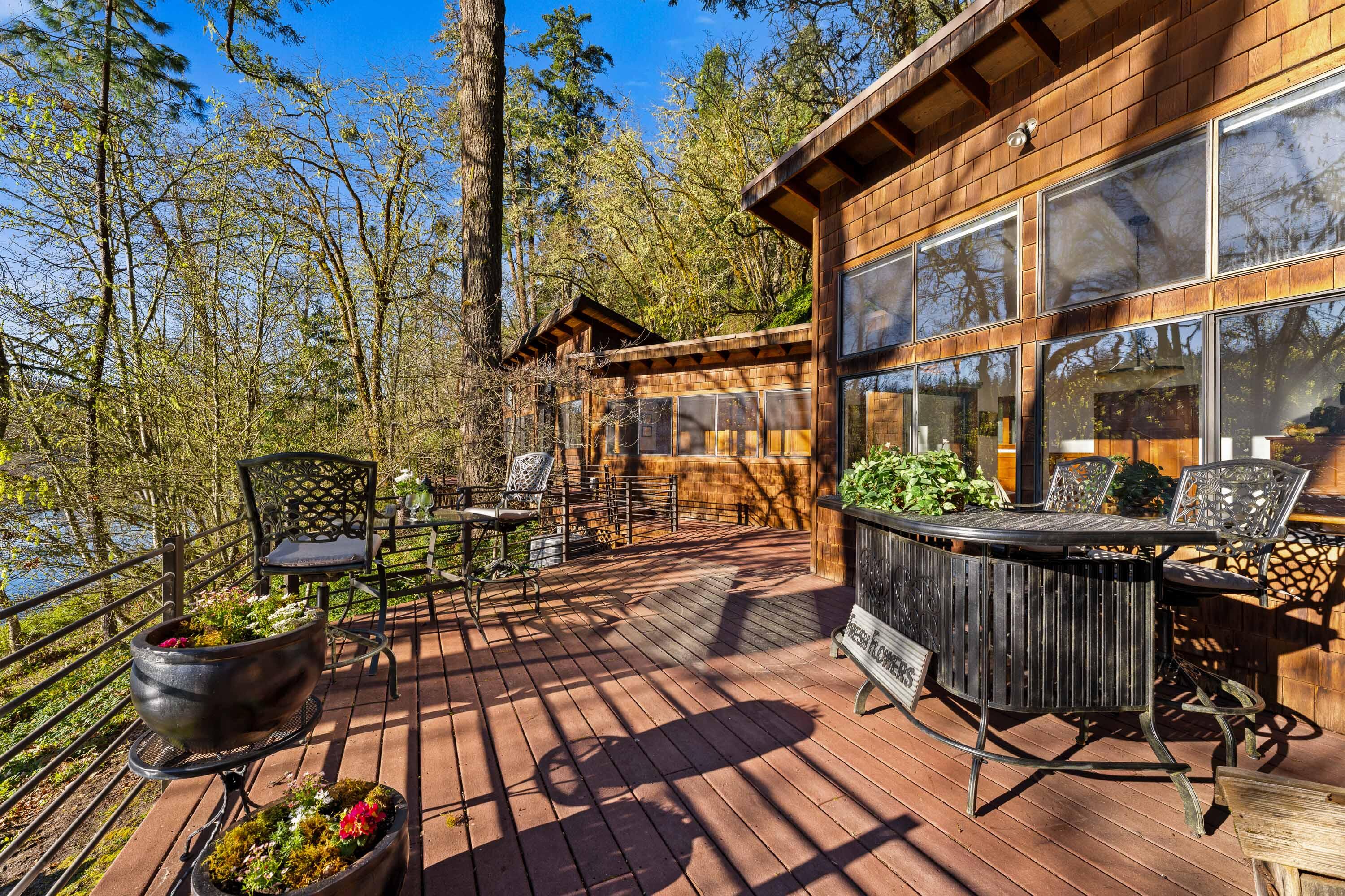 4941 Riverbanks Road Grants Pass, OR 97527 - Photo 3 of 60 03-EXT (3 of 8)