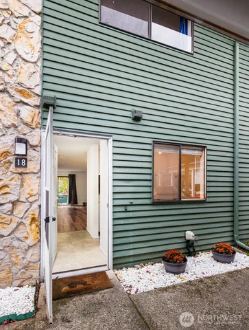 $320,000 | 1040 South 320th Street, Unit 18, Federal Way, WA 98003