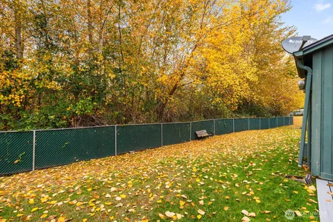 a house view with a outdoor space