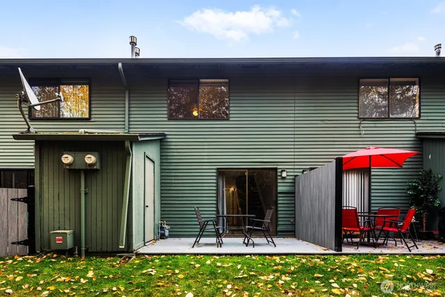 $320,000 | 1040 South 320th Street, Unit 18, Federal Way, WA 98003