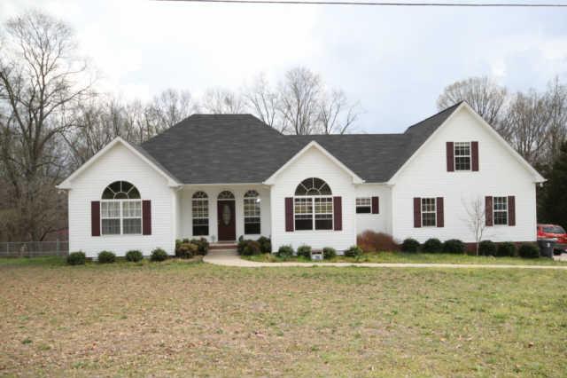 3500 Dennis Road Clarksville, TN 37042 - Photo 1 of 16 Gallery Image 1