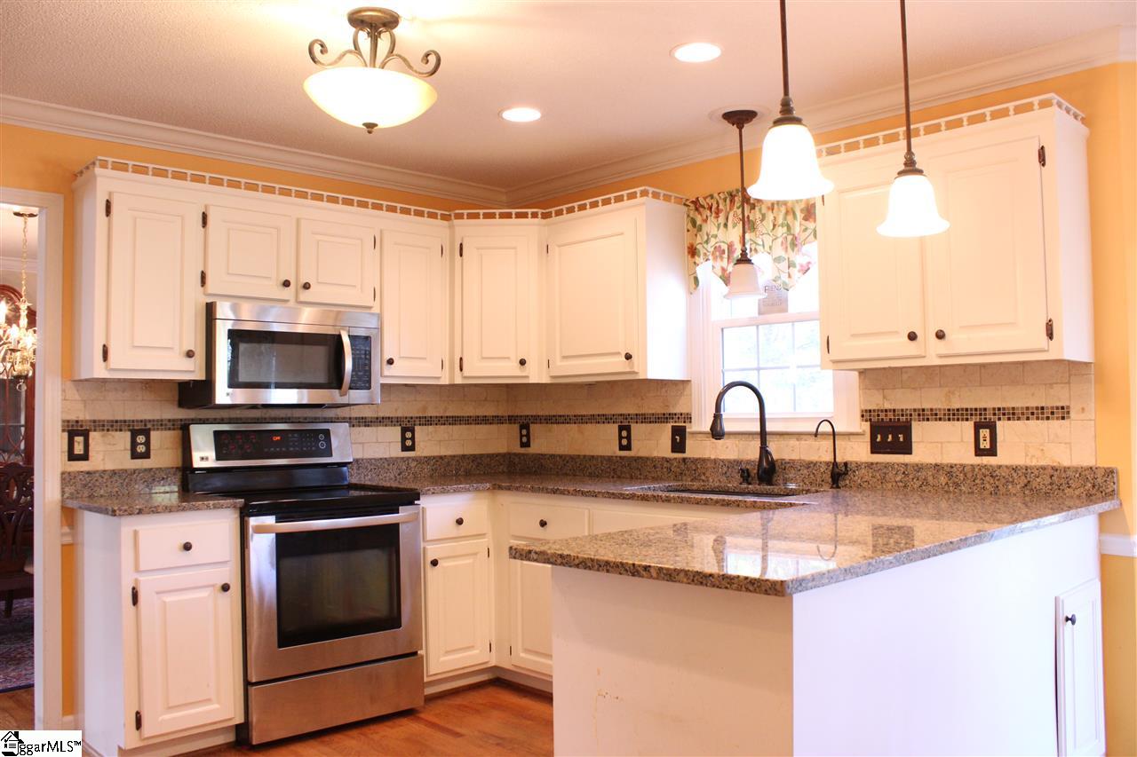 107 Ford Road Greer, SC 29651 - Photo 6 of 27 Gallery Image 6