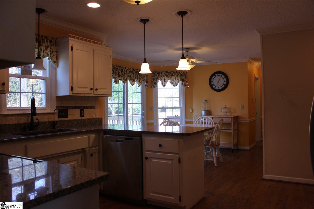 107 Ford Road Greer, SC 29651 - Photo 7 of 27 Gallery Image 7