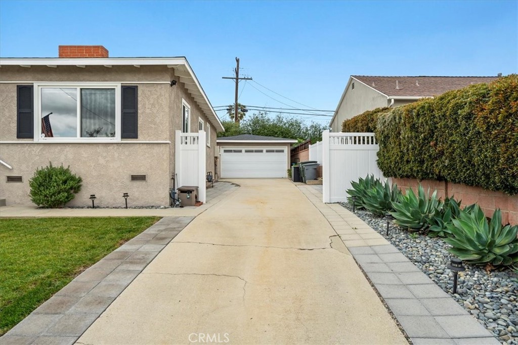 22643 Draille Drive Torrance, CA 90505 - Photo 3 of 33 a view of a back yard of the house