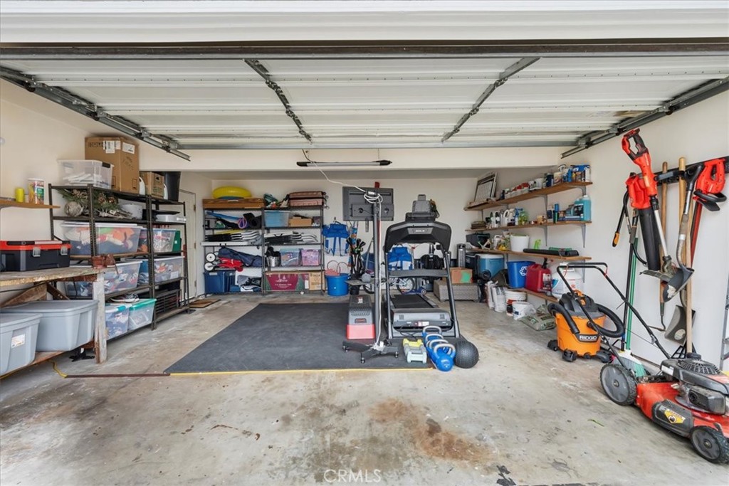 22643 Draille Drive Torrance, CA 90505 - Photo 32 of 33 2 car garage.