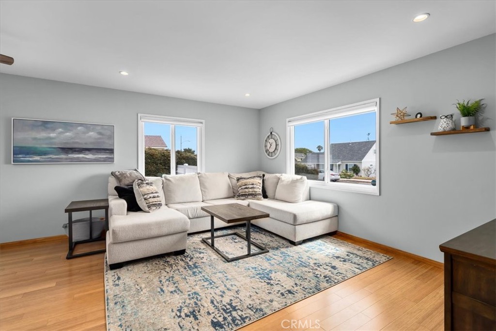 22643 Draille Drive Torrance, CA 90505 - Photo 4 of 33 a living room with furniture and a rug
