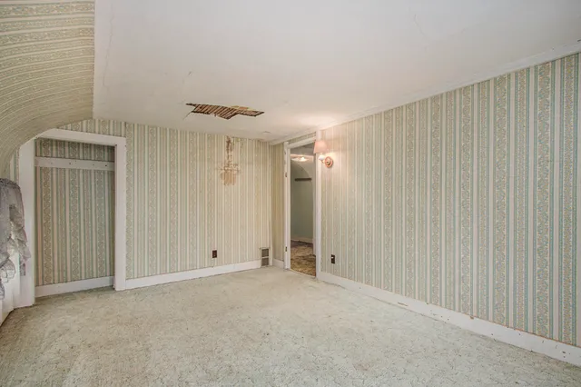 $250,000 | 4985 West Gilpin Road, Three Oaks, MI 49128