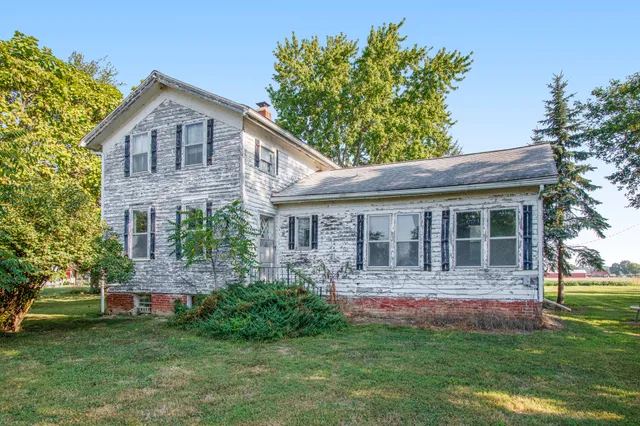 $250,000 | 4985 West Gilpin Road, Three Oaks, MI 49128