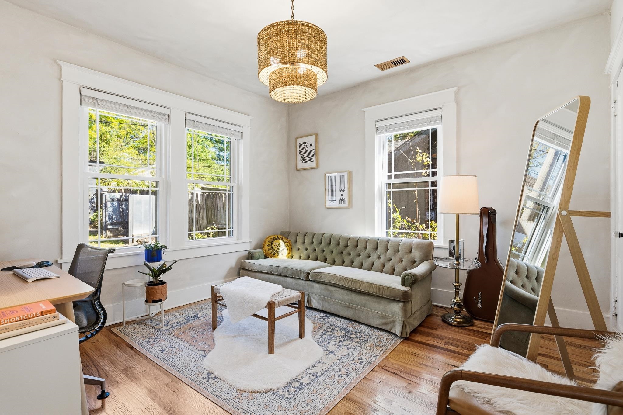 1044 Bruce Street Memphis, TN 38104 - Photo 21 of 34 a living room with furniture and a large window