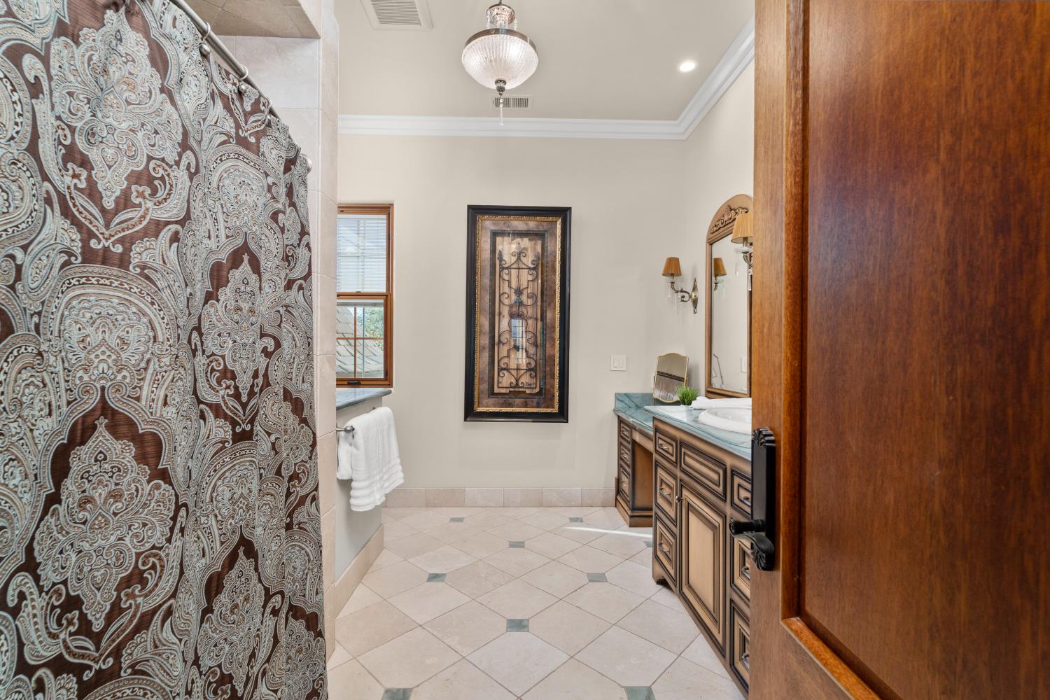 1100 Cold Springs Road Placerville, CA 95667 - Photo 45 of 97 Guest bathroom