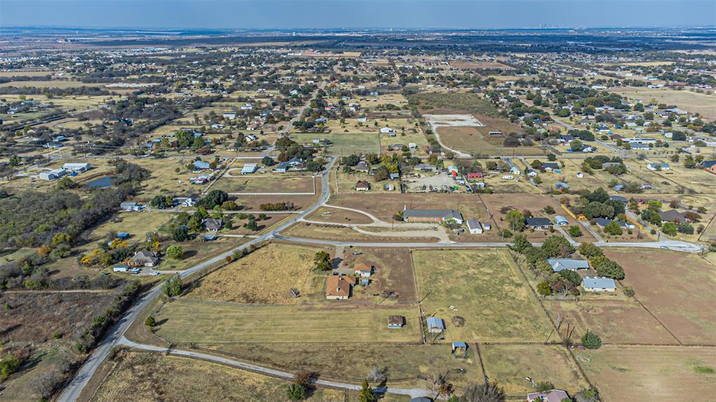 2121 Rock Creek Road Crowley, TX 76036 - Photo 17 of 22 a view of a terrace with skyline