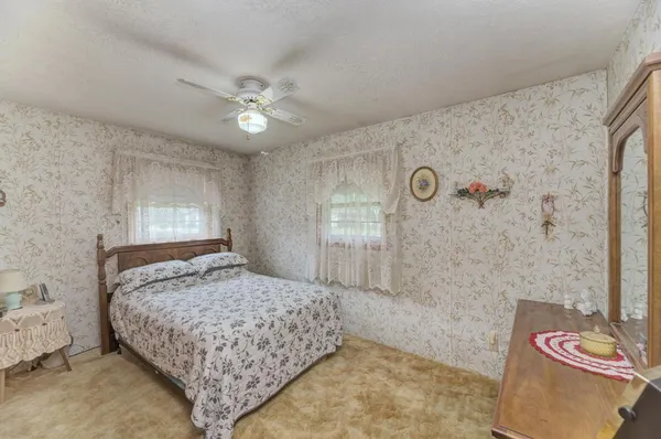 $200,000 | 705 North School Street, Braidwood, IL 60408