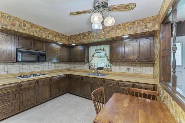 $200,000 | 705 North School Street, Braidwood, IL 60408