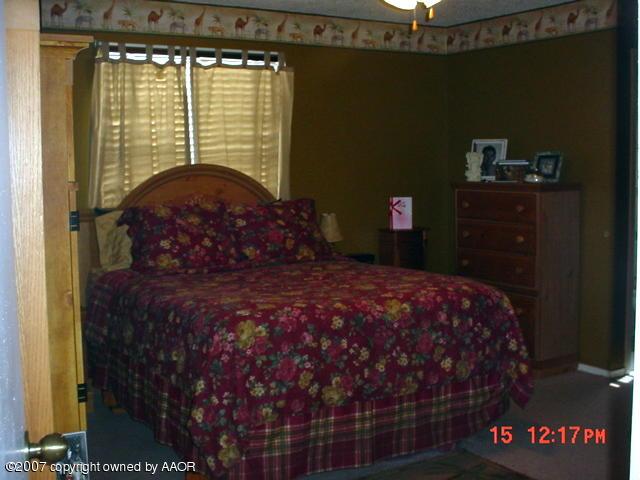 6908 Devonshire Road Amarillo, TX 79109 - Photo 6 of 10 Master Bedroom