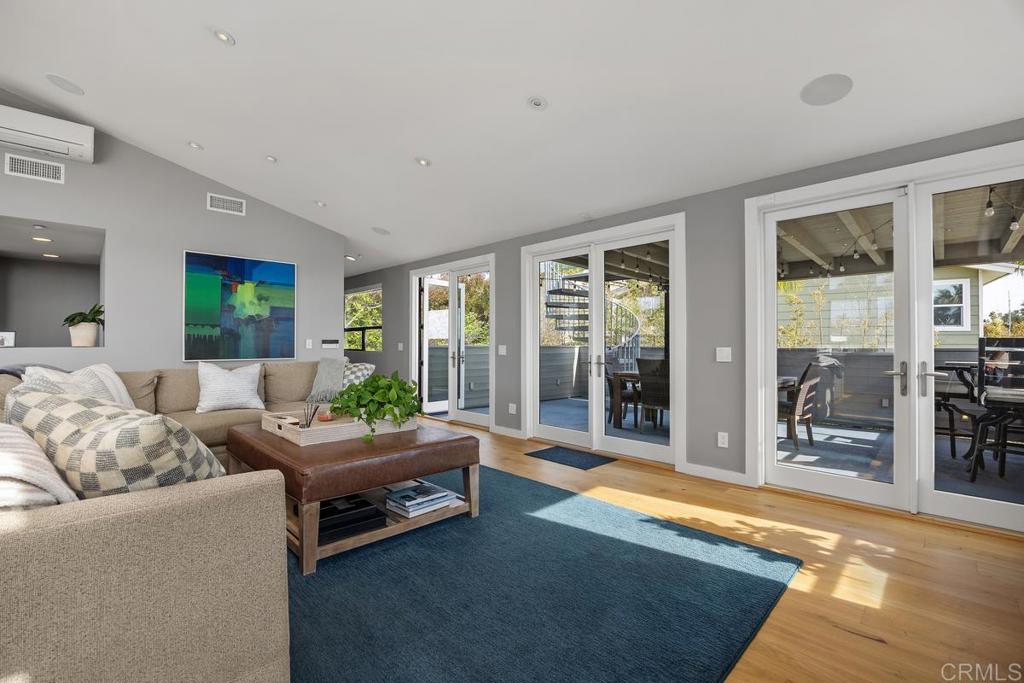 27 East E Street Encinitas, CA 92024 - Photo 13 of 41