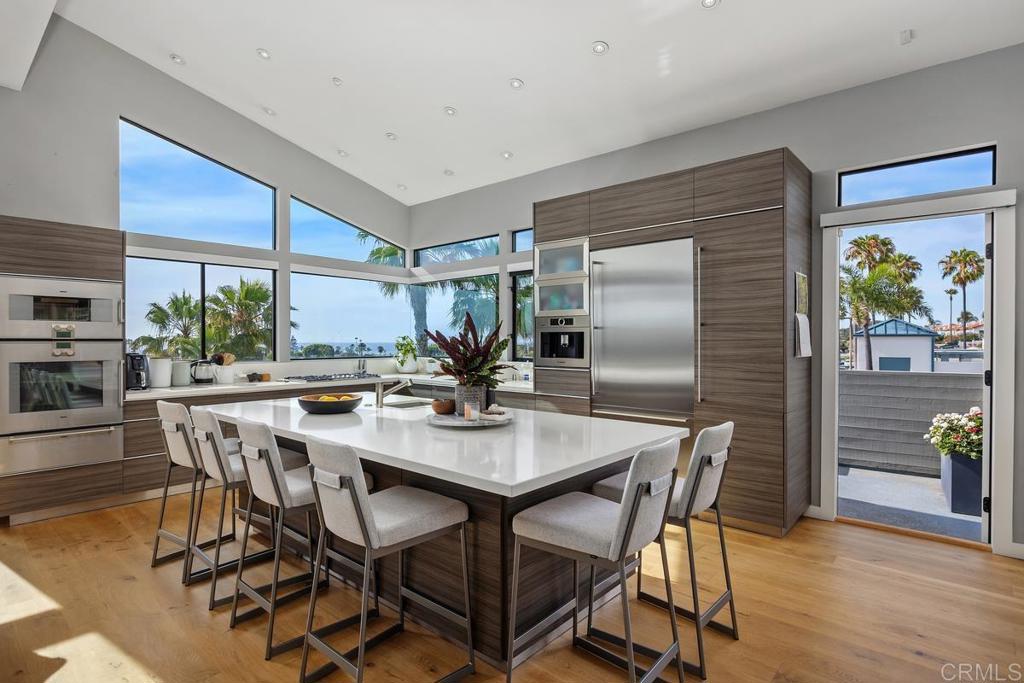 27 East E Street Encinitas, CA 92024 - Photo 5 of 41