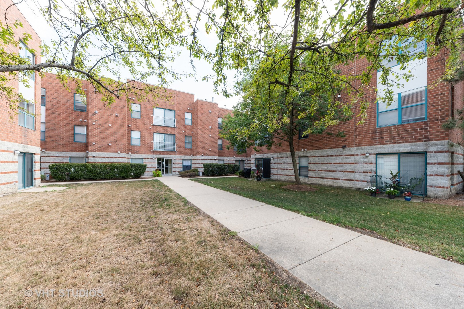 3255 Kirchoff Road, Unit 206 Rolling Meadows, IL 60008 - Photo 1 of 13