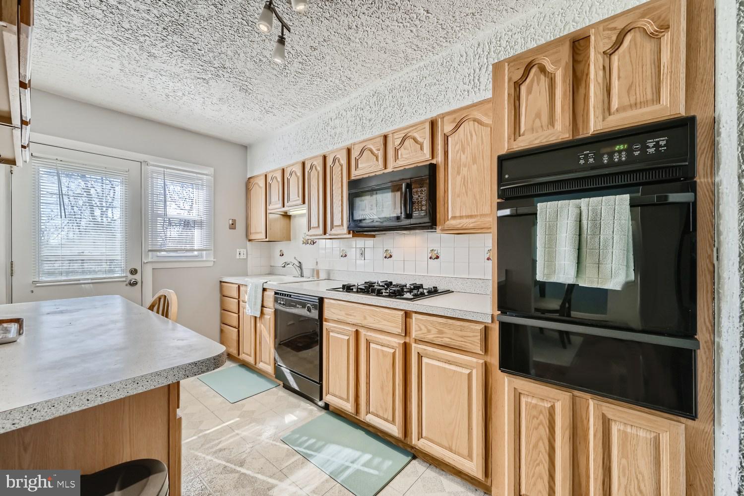 7735 Charlesmont Road Dundalk, MD 21222 - Photo 8 of 17