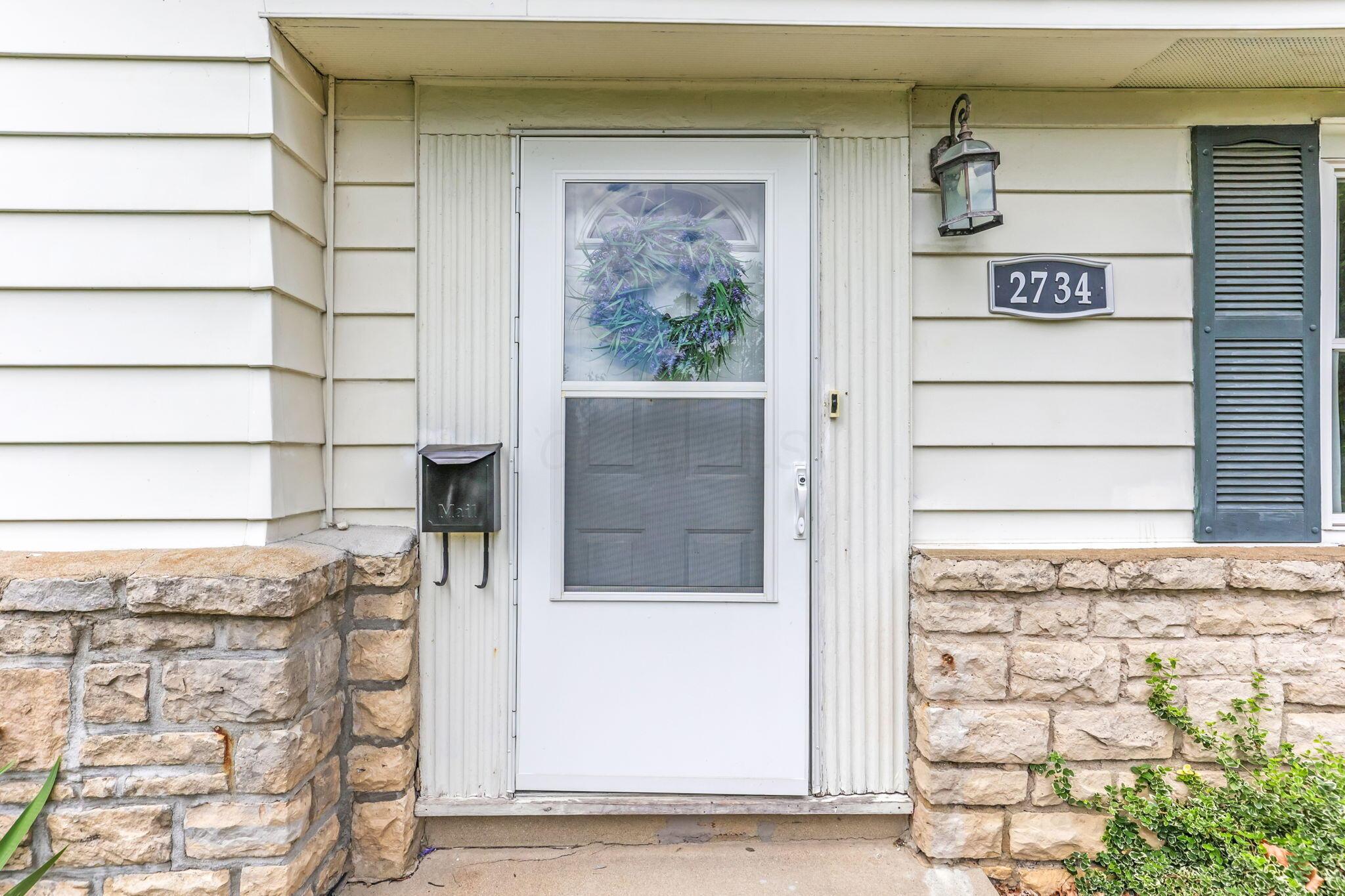 2734 Wellesley Road Columbus, OH 43209 - Photo 4 of 42