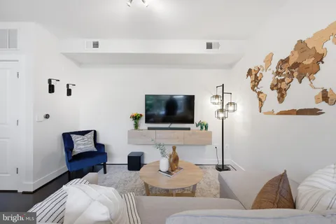 $525,000 | 4226 7th Street Northwest, Unit 204, Washington, DC 20011