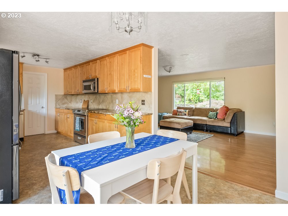 30410 South Deardorff Road Molalla, OR 97038 - Photo 9 of 46 Gallery Image 9