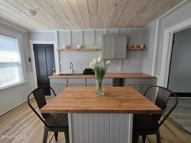 $1,300 | 40 East Jordan Street, Unit 4, Adams, MA 01220