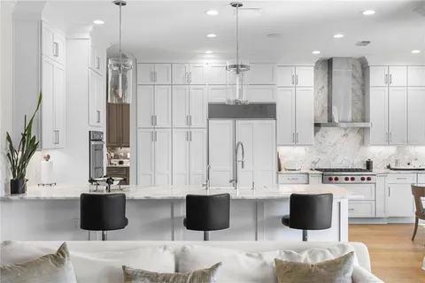 $2,350,000 | 2633 North Dundee Street, Tampa, FL 33629