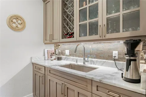 $2,350,000 | 2633 North Dundee Street, Tampa, FL 33629