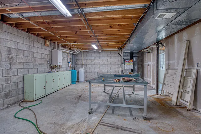 $474,900 | 11145 West 800th Street South, Owensville, IN 47665