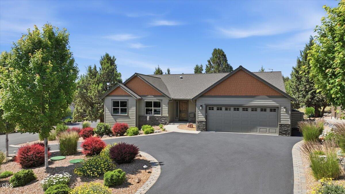 1726 Turnstone Road Redmond, OR 97756 - Photo 41 of 58