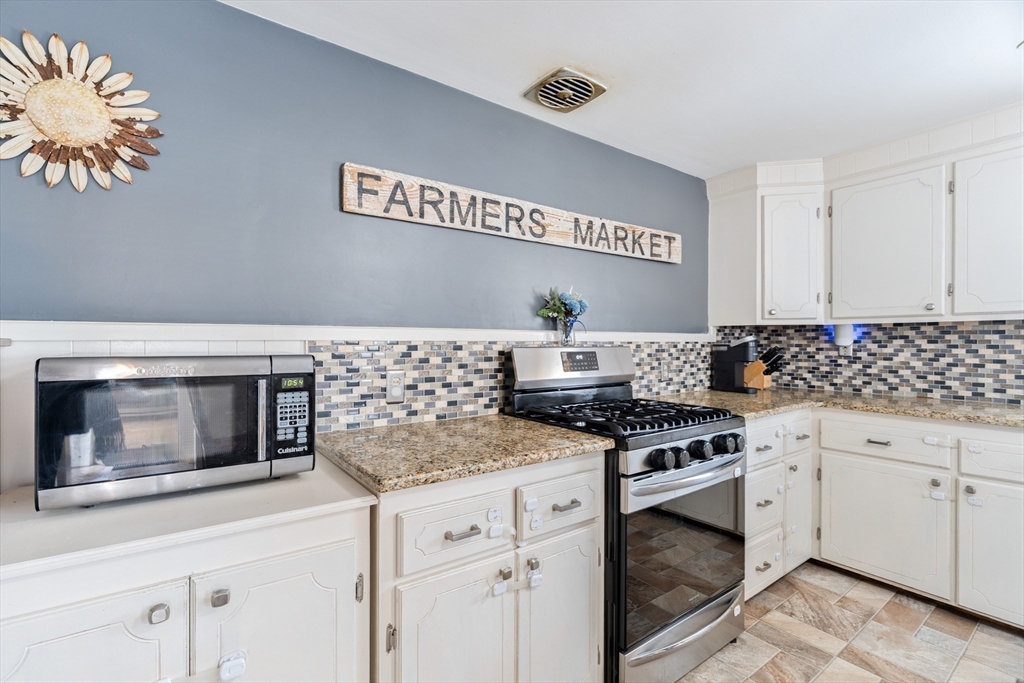 5 Everton Avenue Worcester, MA 01604 - Photo 14 of 36