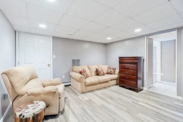 $500,000 | 5 Everton Avenue, Worcester, MA 01604