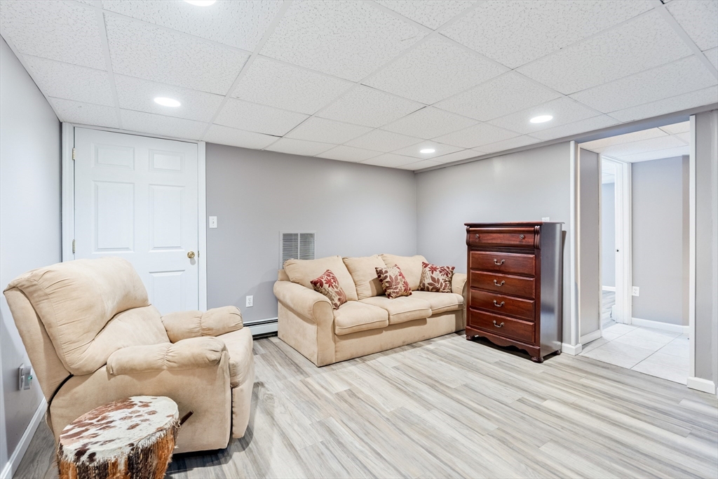 5 Everton Avenue Worcester, MA 01604 - Photo 26 of 36