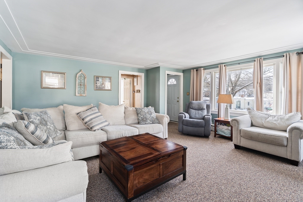 5 Everton Avenue Worcester, MA 01604 - Photo 7 of 36