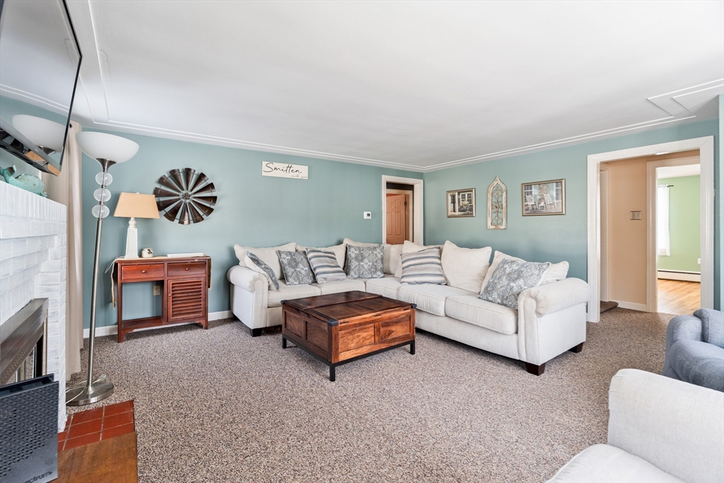 5 Everton Avenue Worcester, MA 01604 - Photo 8 of 36