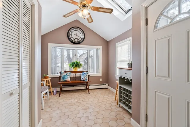 $500,000 | 5 Everton Avenue, Worcester, MA 01604