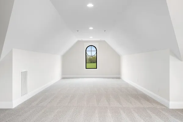 a view of empty room with window