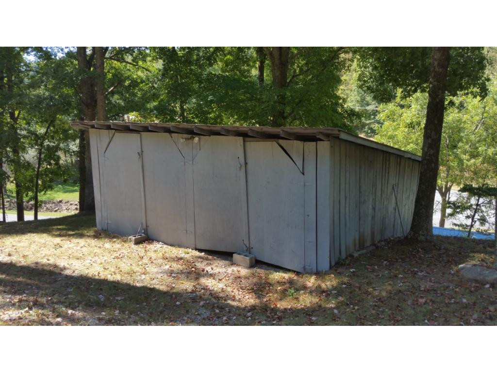 207 Sweet Hollow Road Bristol, TN 37620 - Photo 25 of 36 Detached Garage