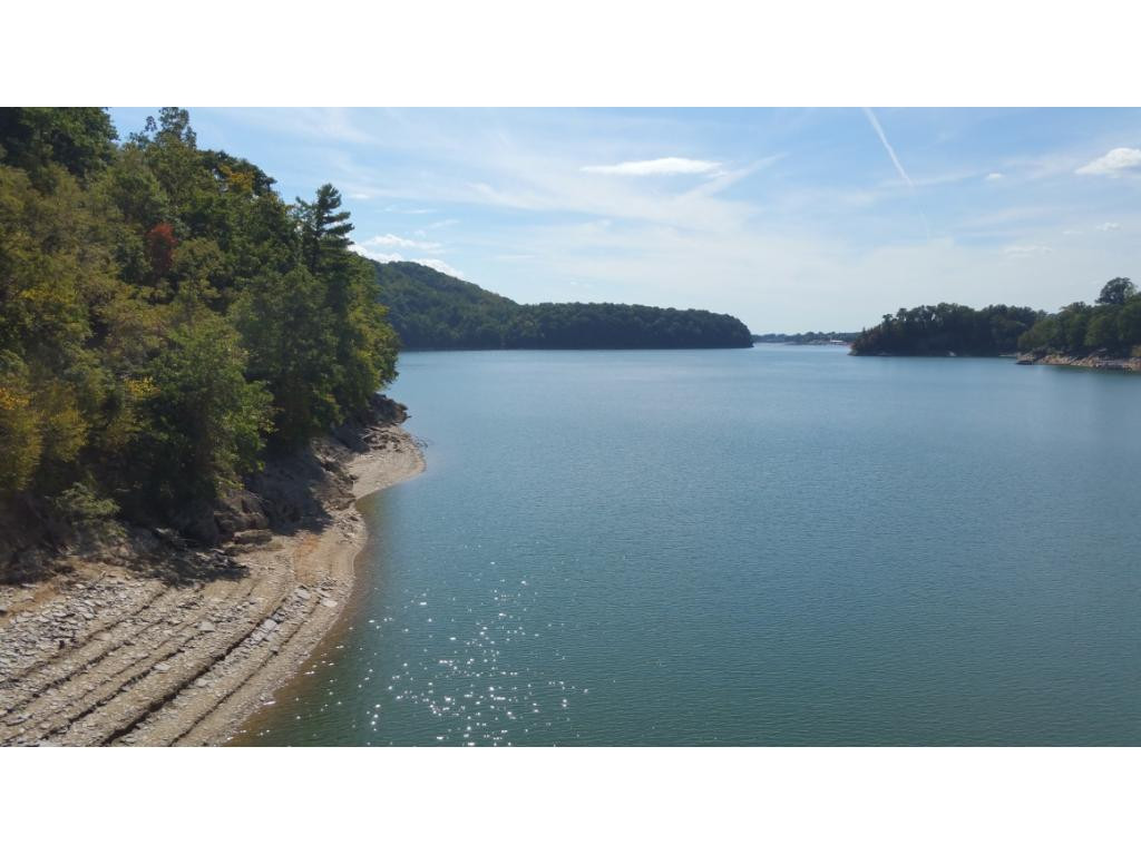 207 Sweet Hollow Road Bristol, TN 37620 - Photo 35 of 36 South Holston Lake Close By