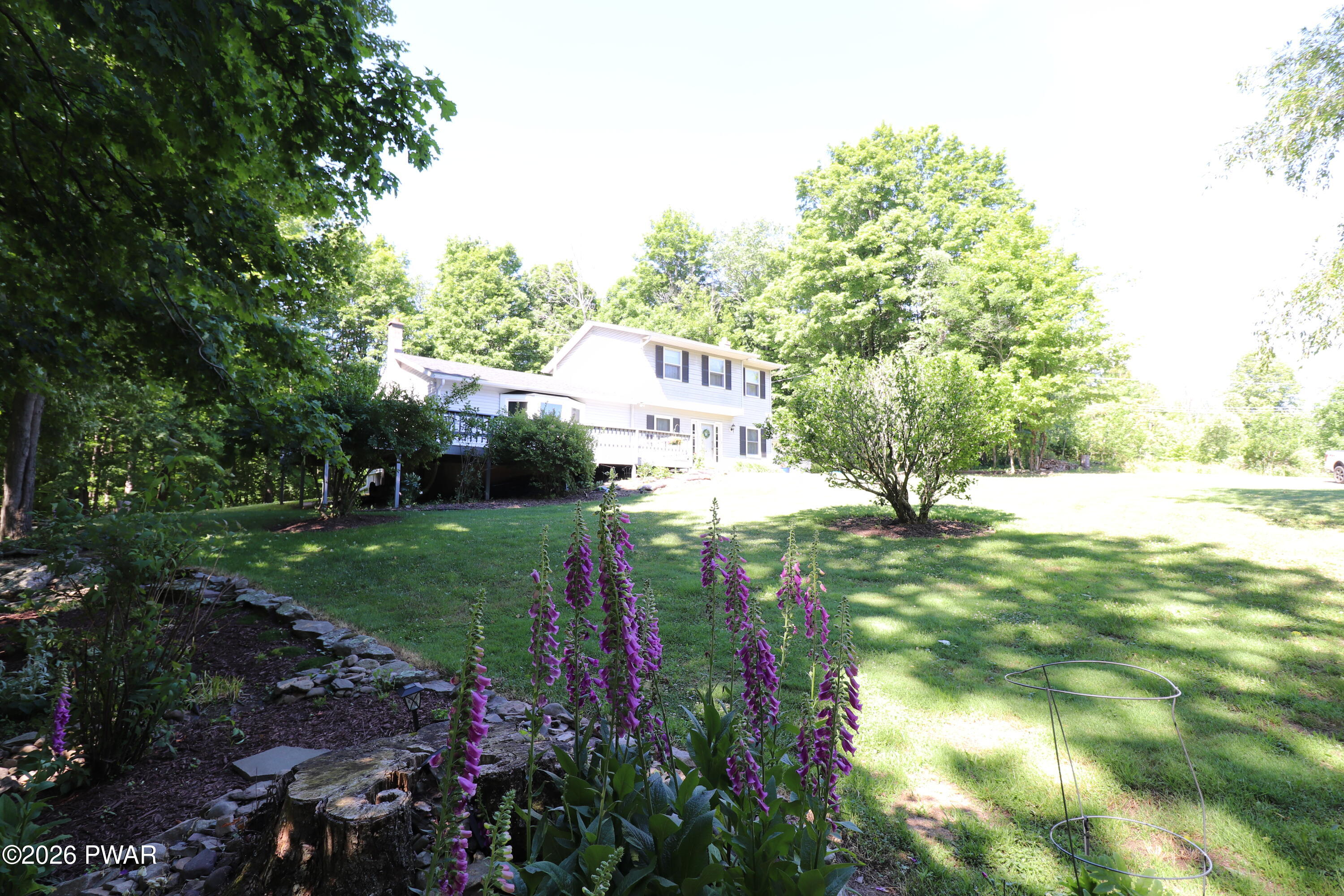 131 B Hilltop Road Newfoundland, PA 18445 - Photo 5 of 39