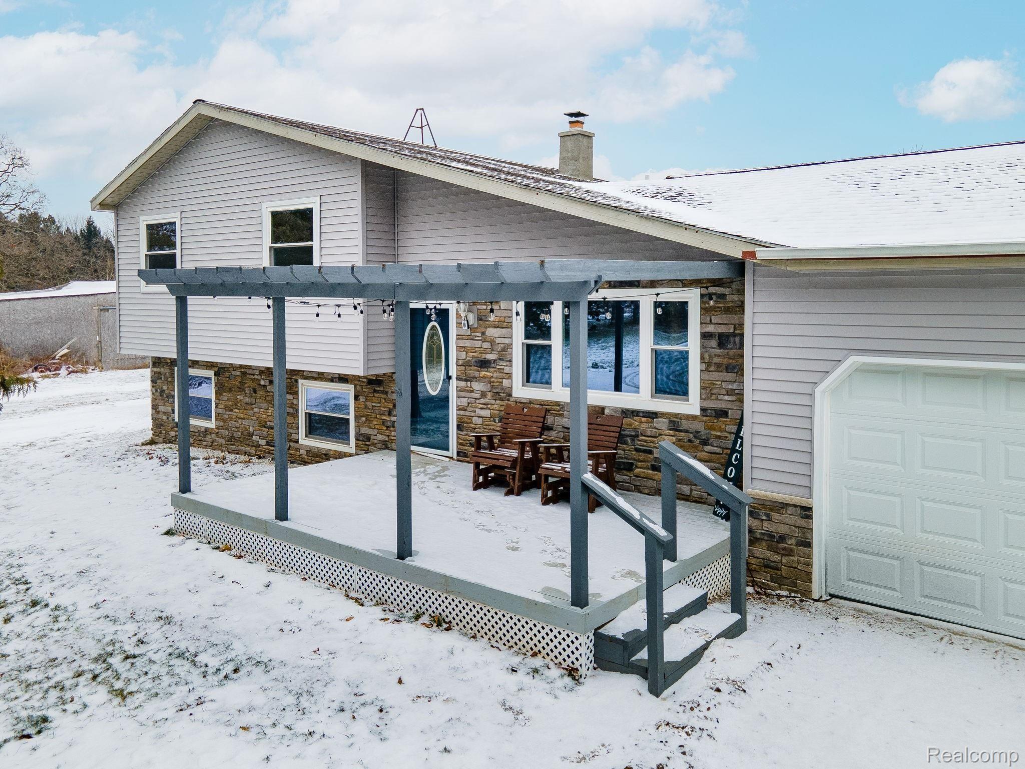 10223 Rolston Road Byron, MI 48418 - Photo 2 of 36 1-web-or-mls-10223-Rolston-Rd-1.jpg
