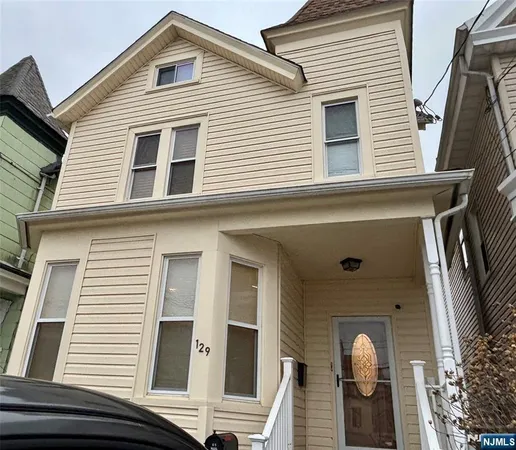 $1,500 | 129 Central Avenue, Unit FIRST, Hackensack, NJ 07601