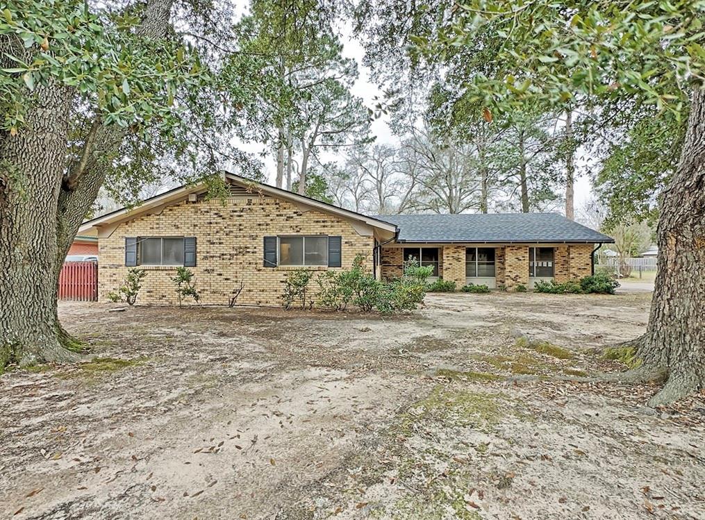 722 Belmont Street Athens, TX 75751 - Photo 1 of 15