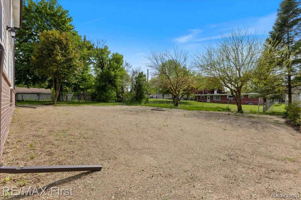 3408 Eastern Avenue Rochester Hills, MI 48307 - Photo 5 of 50